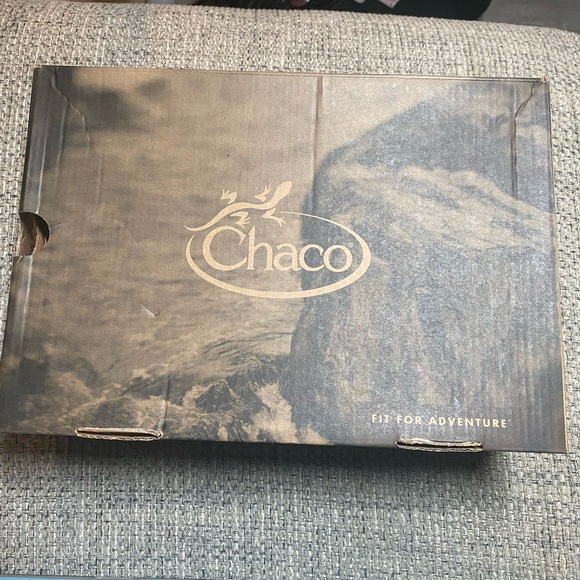 Chaco Fallon sandals NIB - Picture 9 of 9